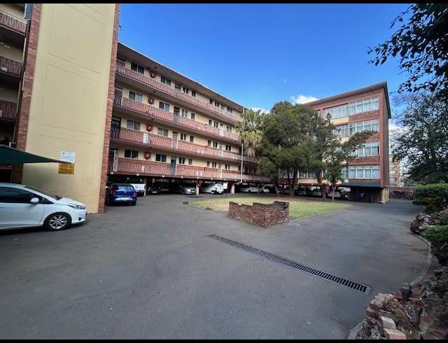 2 BEDROOM APARTMENT FOR SALE IN ARCADIA